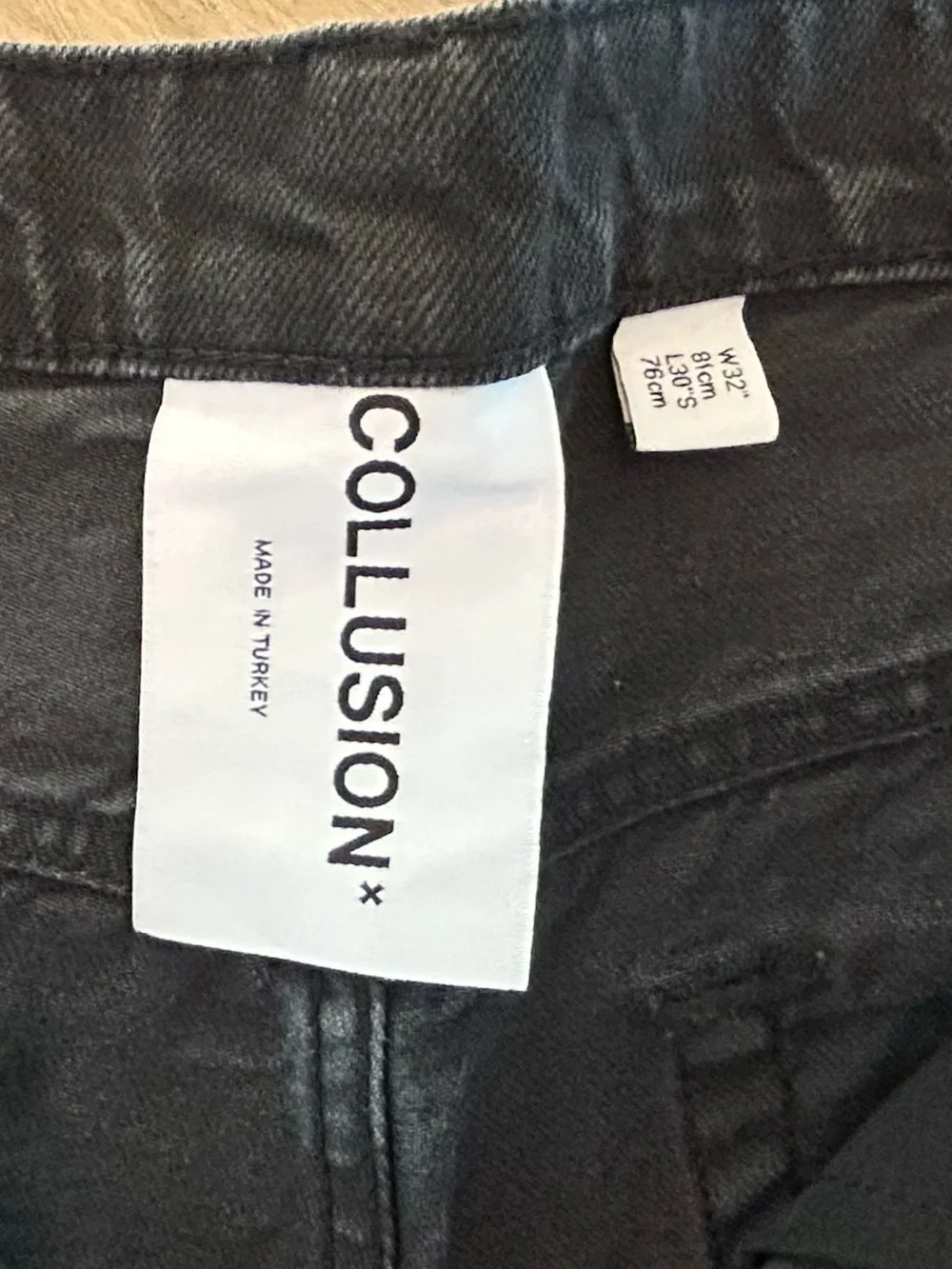 Relaxed Fit Black Men's Jeans